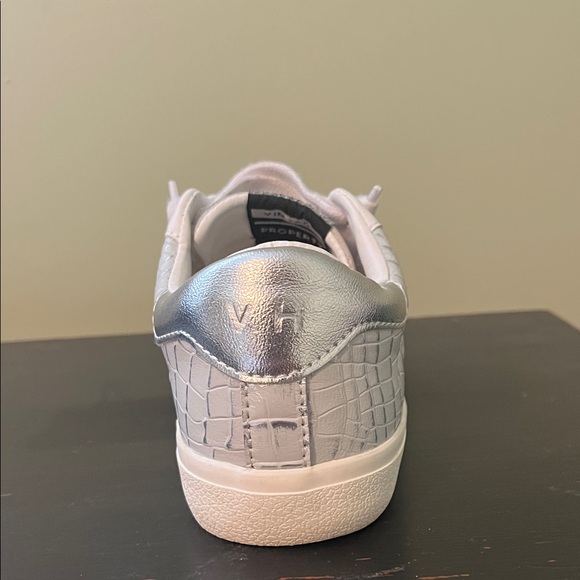 Vintage Havana Cream and Silver Lace-Up Sneakers - Picture 4 of 4